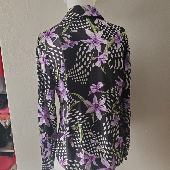 St John || Black and Purple Floral Silk Button Down - Picture 6 of 10